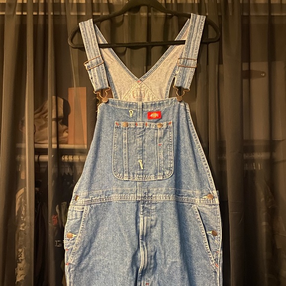 Dickies Overalls Mens Medium Wash Denim Size 36x30 Relaxed Fit - Picture 2 of 3